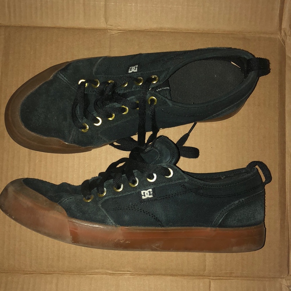 DC Evan Smith Pro model Black with Gum size 9 USED